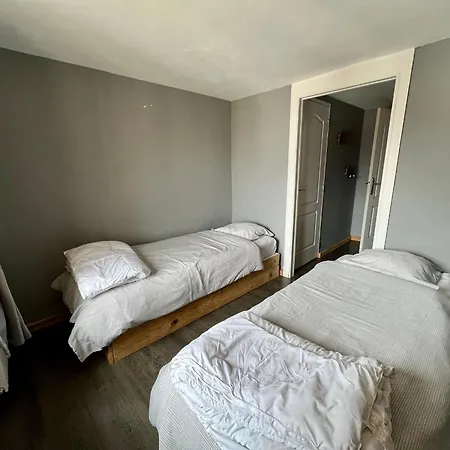 Maison De Maitre Pres De Gerardmer Avec Familiales - Fr-1-589-799 *